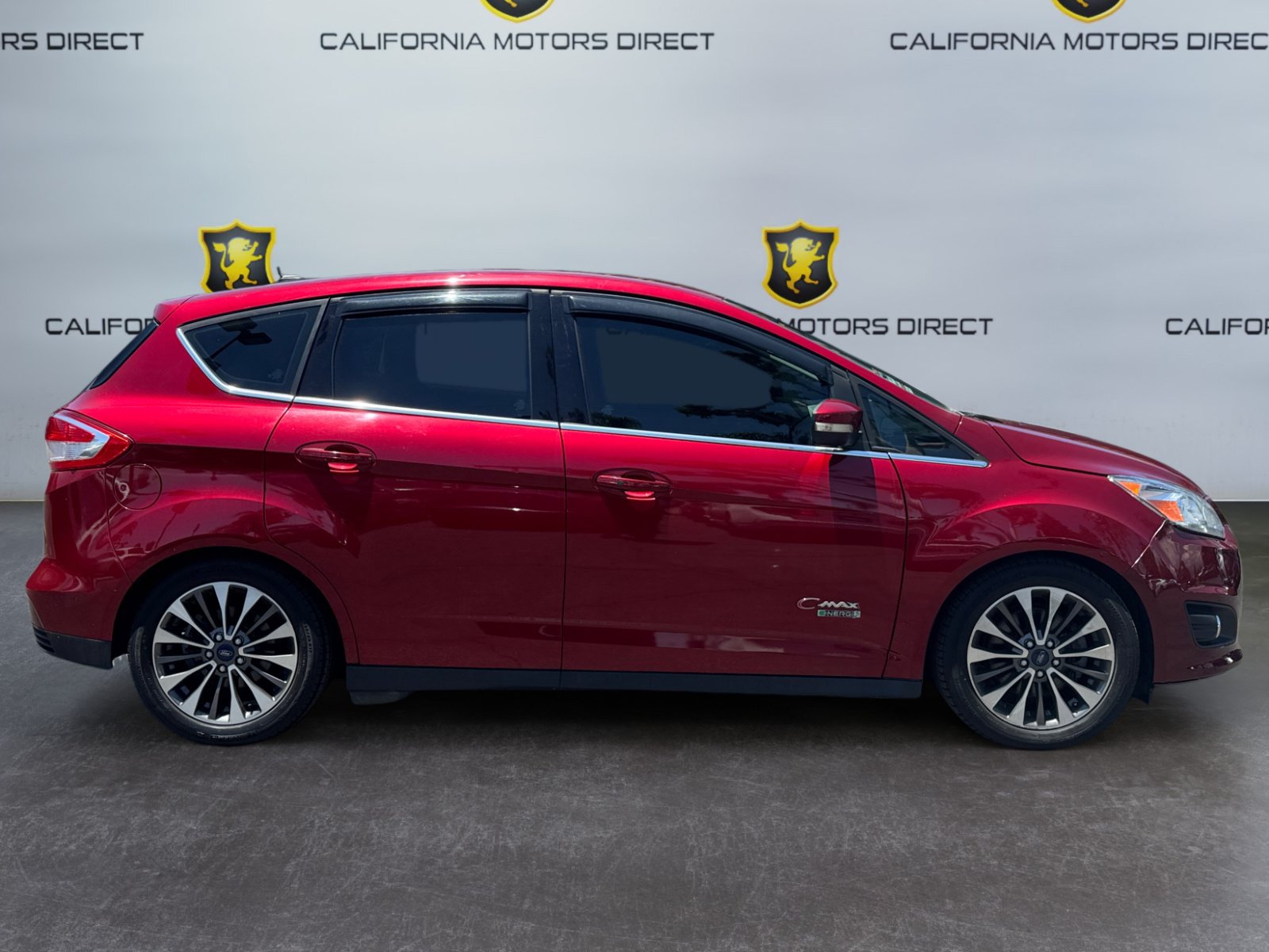 Used 2017 Ford C-MAX Energi Titanium FWD image 6