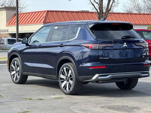 New 2026 Mitsubishi Outlander SE AWD/4WD image 6