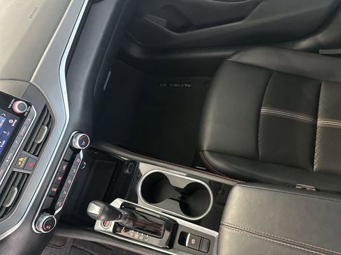 Used 2024 Nissan Altima 2.5 SR image 24