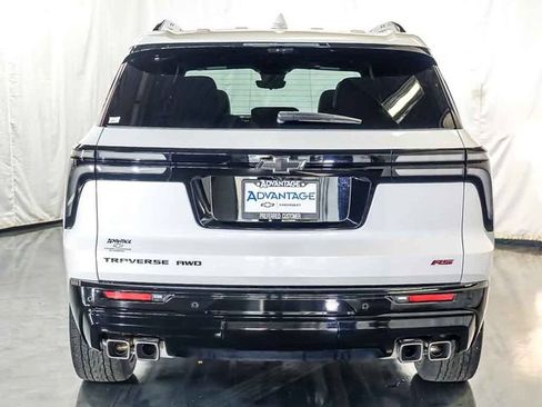 Certified 2024 Chevrolet Traverse RS w/ LPO, Floor Liner Package AWD/4WD image 8