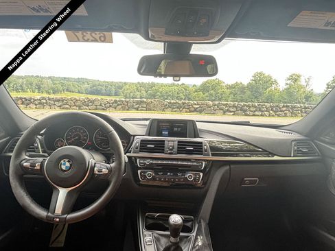 Used 2018 BMW 340i xDrive Sedan AWD/4WD image 5