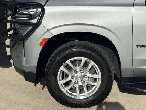 Certified 2024 Chevrolet Tahoe LT w/ Luxury Package AWD/4WD image 34