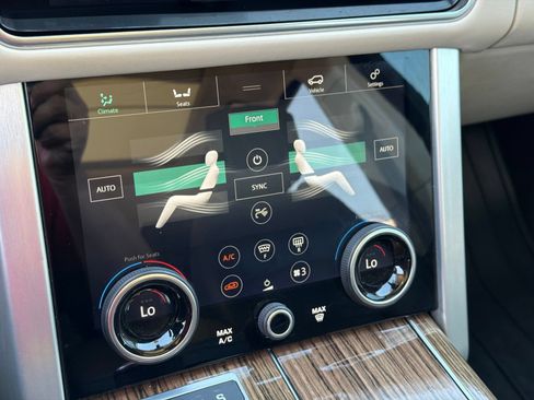 Used 2019 Land Rover Range Rover Supercharged AWD/4WD image 25
