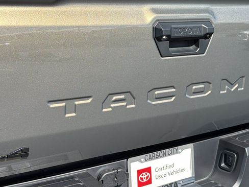 Used 2024 Toyota Tacoma TRD Off-Road w/ TRD Off Road Premium Package AWD/4WD image 28