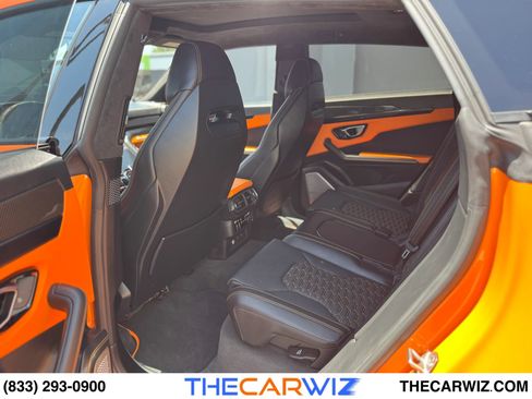 Used 2022 Lamborghini Urus image 26