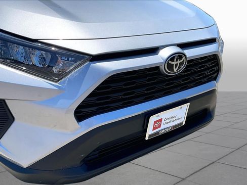 Certified 2020 Toyota RAV4 LE w/ Carpet Mat Package FWD image 29