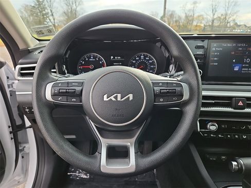 Used 2023 Kia K5 LXS image 22