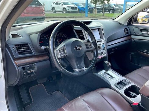 Used 2013 Subaru Outback 2.5i Limited w/ Special Appearance Pkg image 17