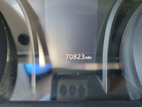 Used 2020 Toyota Camry SE FWD image 29