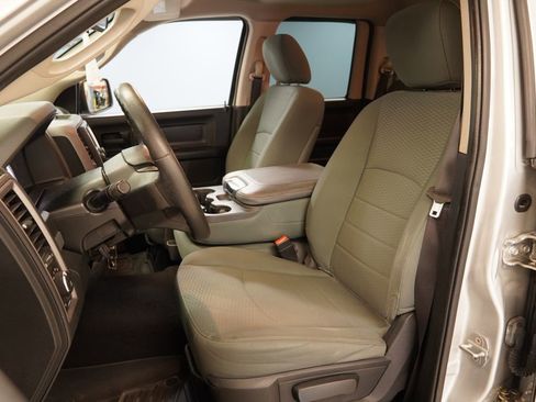 Used 2014 RAM 1500 Express image 3