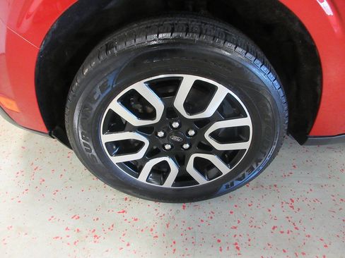 Used 2023 Ford Maverick Lariat image 26