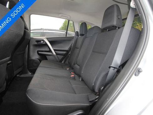 Used 2018 Toyota RAV4 XLE w/ Plus Extra Value Package FWD image 4