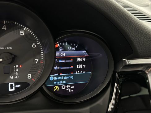 Certified 2025 Porsche Macan image 51