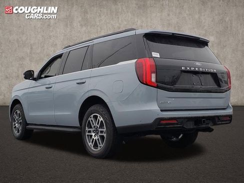 New 2025 Ford Expedition Active image 6