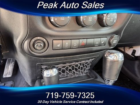Used 2016 Jeep Wrangler Unlimited Rubicon AWD/4WD image 20