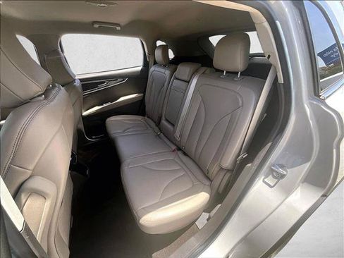 Used 2023 Lincoln Nautilus FWD image 27