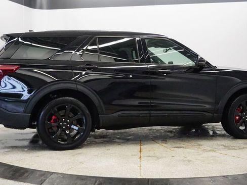 Used 2022 Ford Explorer ST w/ Equipment Group 401A image 8