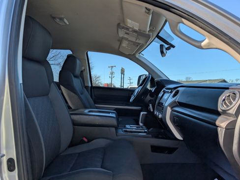 Used 2014 Toyota Tundra SR5 w/ SR5 Upgrade Package image 20