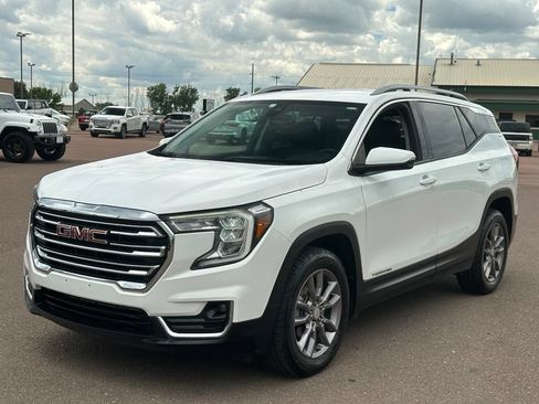 Used 2023 GMC Terrain SLT AWD/4WD image 4