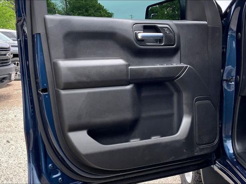 Used 2022 Chevrolet Silverado 1500 Custom RWD image 21