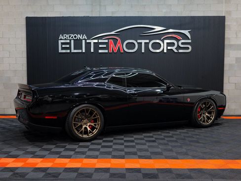 Used 2016 Dodge Challenger SRT Hellcat RWD image 17