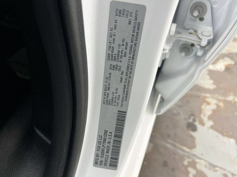 Used 2025 RAM 1500 Laramie AWD/4WD image 23