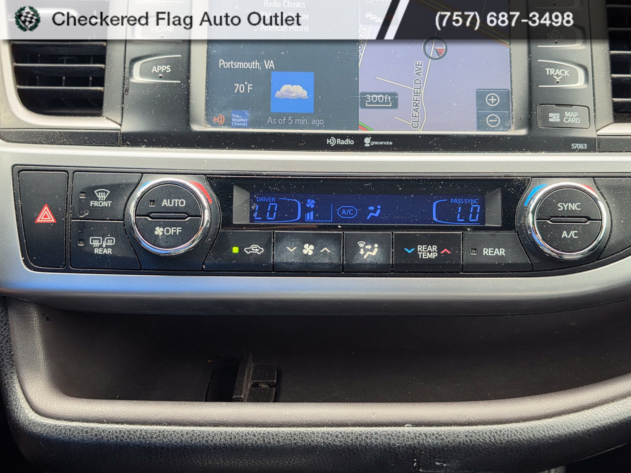 Used 2015 Toyota Highlander XLE AWD/4WD image 17