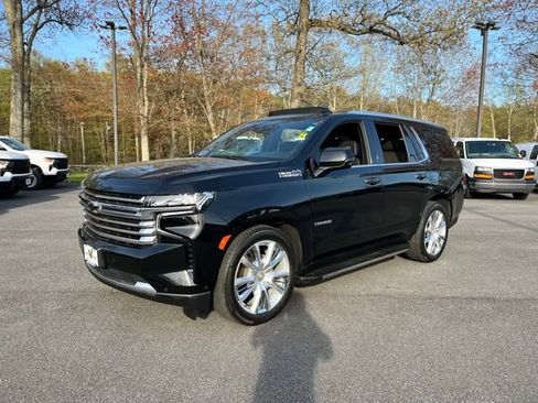 Used 2023 Chevrolet Tahoe High Country w/ Advanced Technology Package AWD/4WD image 2