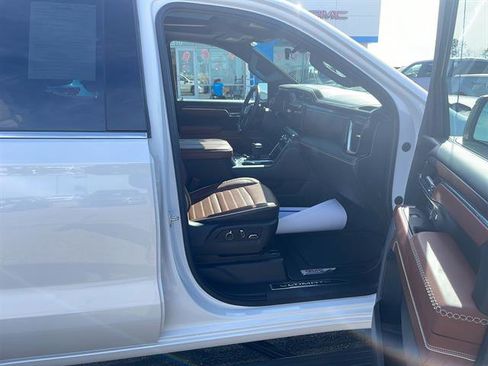 Used 2023 GMC Sierra 1500 Denali Ultimate AWD/4WD image 10