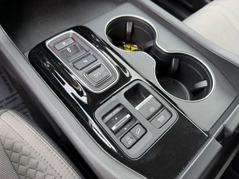 Used 2023 Honda Pilot LX image 27