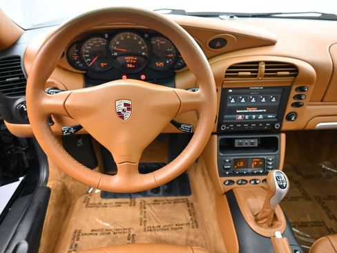 Used 2003 Porsche 911 Targa RWD image 6