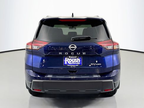 Used 2024 Nissan Rogue SV w/ SV Premium Package AWD/4WD image 6