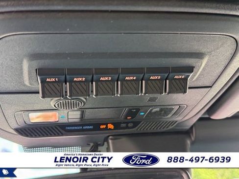 Used 2025 Ford Bronco Badlands AWD/4WD image 14