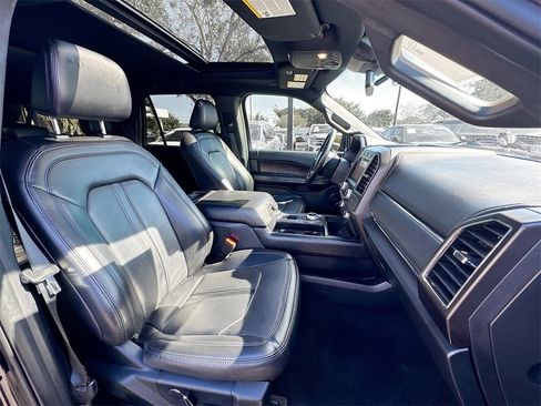 Used 2021 Ford Expedition Max Limited image 32