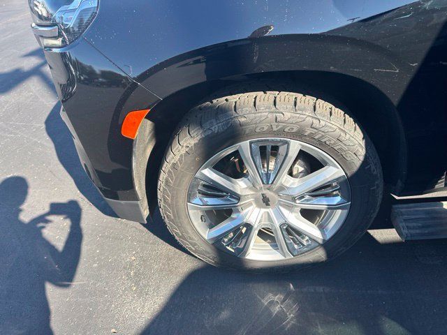 Used 2021 Chevrolet Tahoe High Country w/ Premium Package 2 AWD/4WD image 5