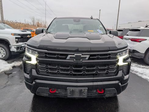 Used 2023 Chevrolet Silverado 1500 LT Trail Boss w/ LPO, Dark Essentials Package image 2