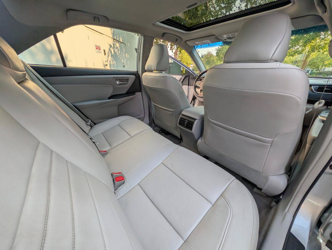 Used 2017 Toyota Camry XLE w/ Advanced Technology Package FWD image 11
