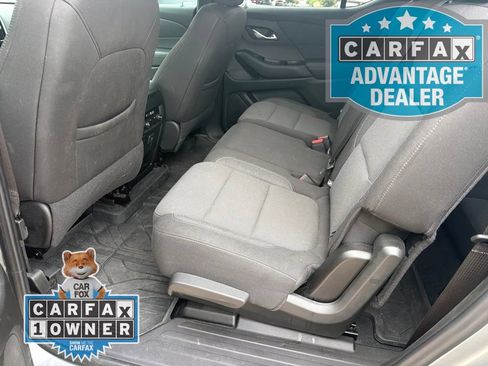 Used 2023 Chevrolet Traverse LT w/ LPO, Floor Liner Package FWD image 9