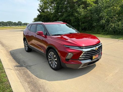 Used 2023 Chevrolet Blazer Premier w/ Driver Confidence II Package AWD/4WD image 11