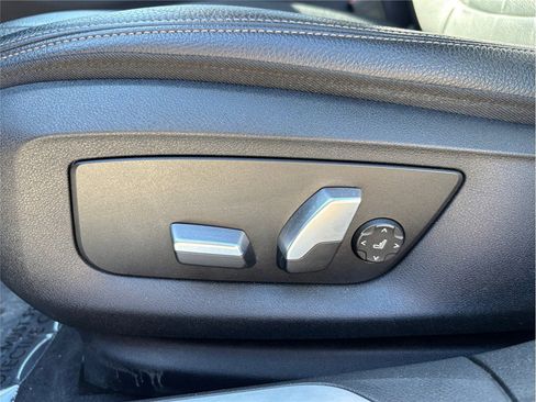 Used 2019 BMW 740i image 20