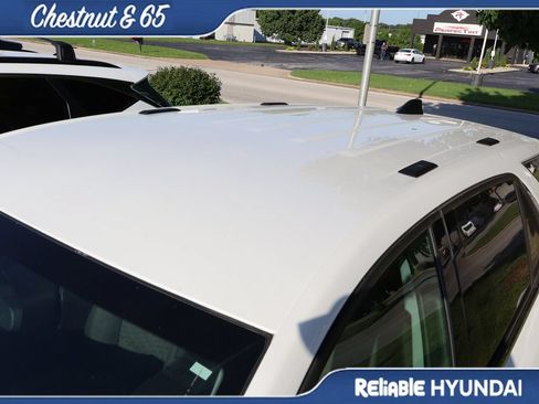 Used 2019 Chevrolet Equinox LT FWD image 14