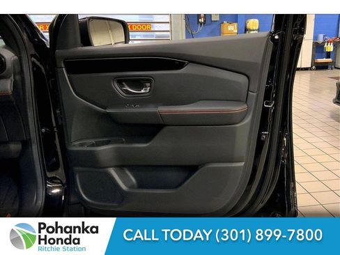 Used 2024 Honda Pilot TrailSport image 26