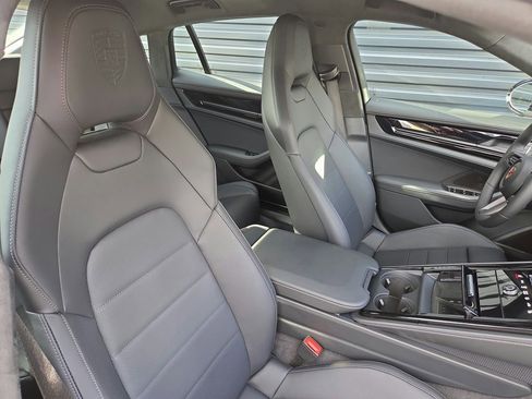 New 2026 Porsche Panamera GTS image 19
