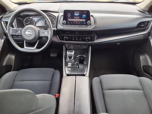 Used 2024 Nissan Rogue S FWD image 9