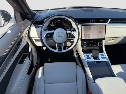 New 2026 Jaguar F-PACE R-Dynamic S image 17