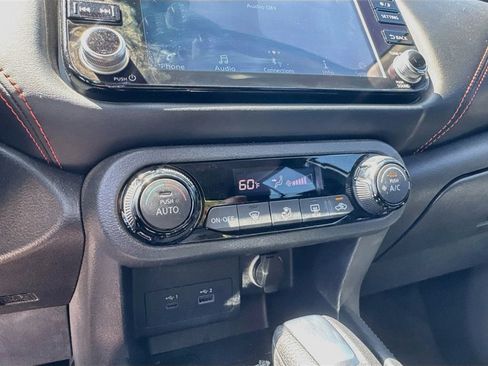 Used 2023 Nissan Kicks SR FWD image 17