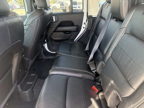 Used 2023 Jeep Wrangler Unlimited Sahara w/ LED Lighting Group AWD/4WD image 25