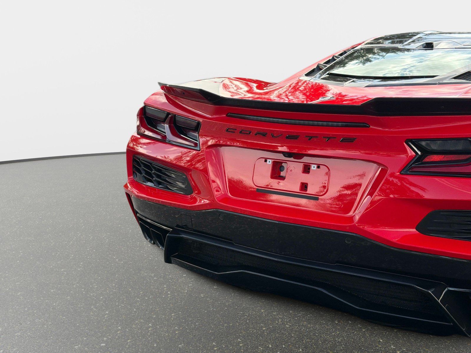 Used 2025 Chevrolet Corvette E-Ray w/ Stealth Interior Trim Package AWD/4WD image 18