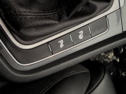 Used 2017 Volkswagen Golf Alltrack SEL image 26