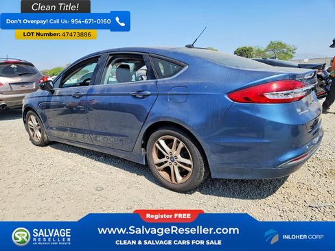 Used 2018 Ford Fusion SE w/ Fusion SE Technology Package FWD image 3
